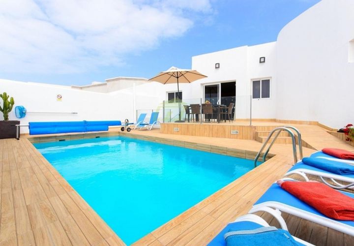 Villa for sale in Playa Blanca (Yaiza), Lanzarote €750,000 Ref