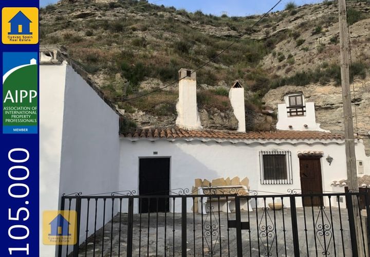 Cave house for sale in Galera, Granada province €105,000 Ref