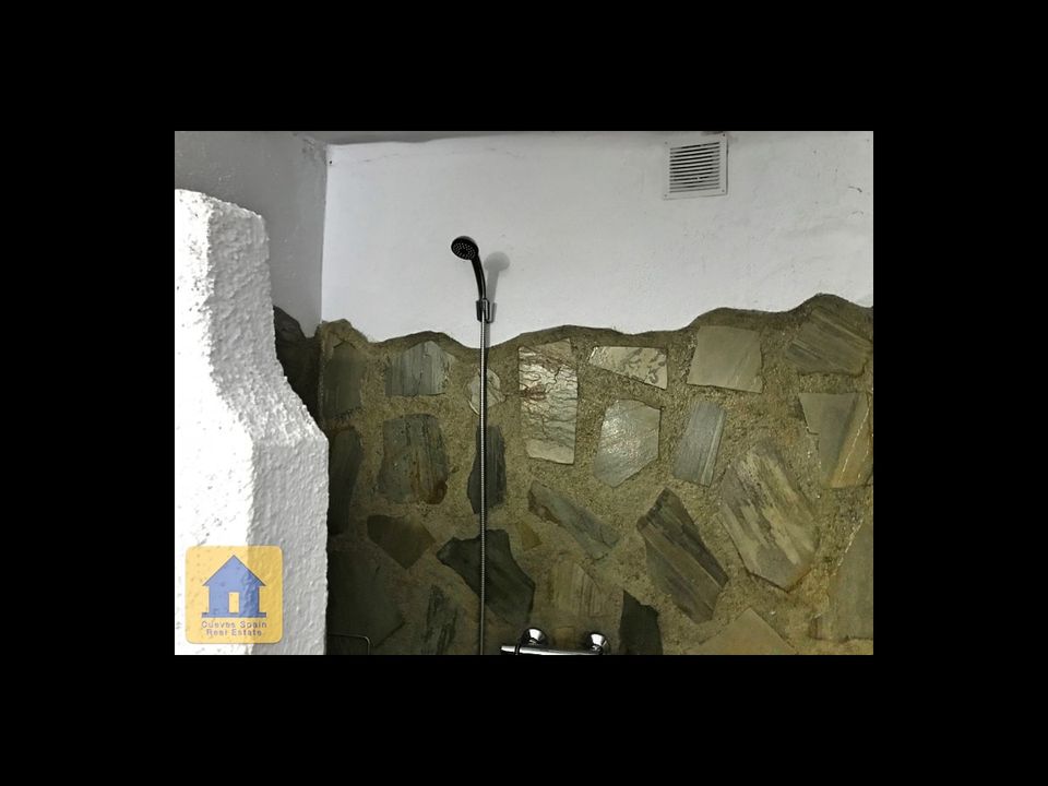 Cave house for sale in Galera, Granada province € 65,000 Ref