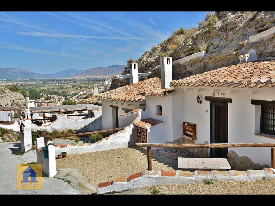 Cave house for sale in Galera, Granada province € 65,000 Ref 10782034