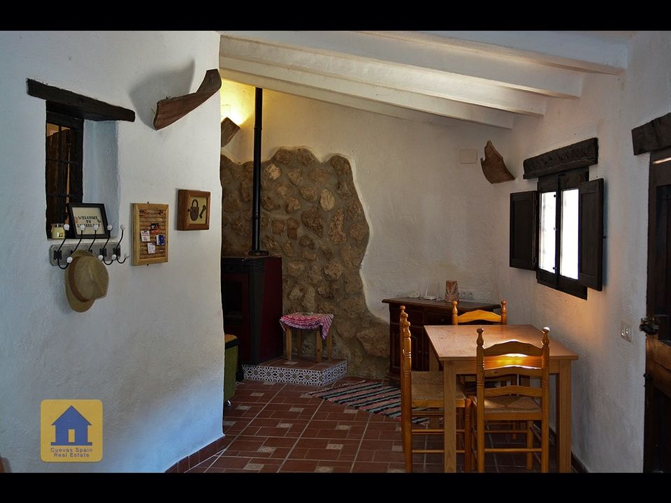 Cave house for sale in Galera, Granada province € 65,000 Ref