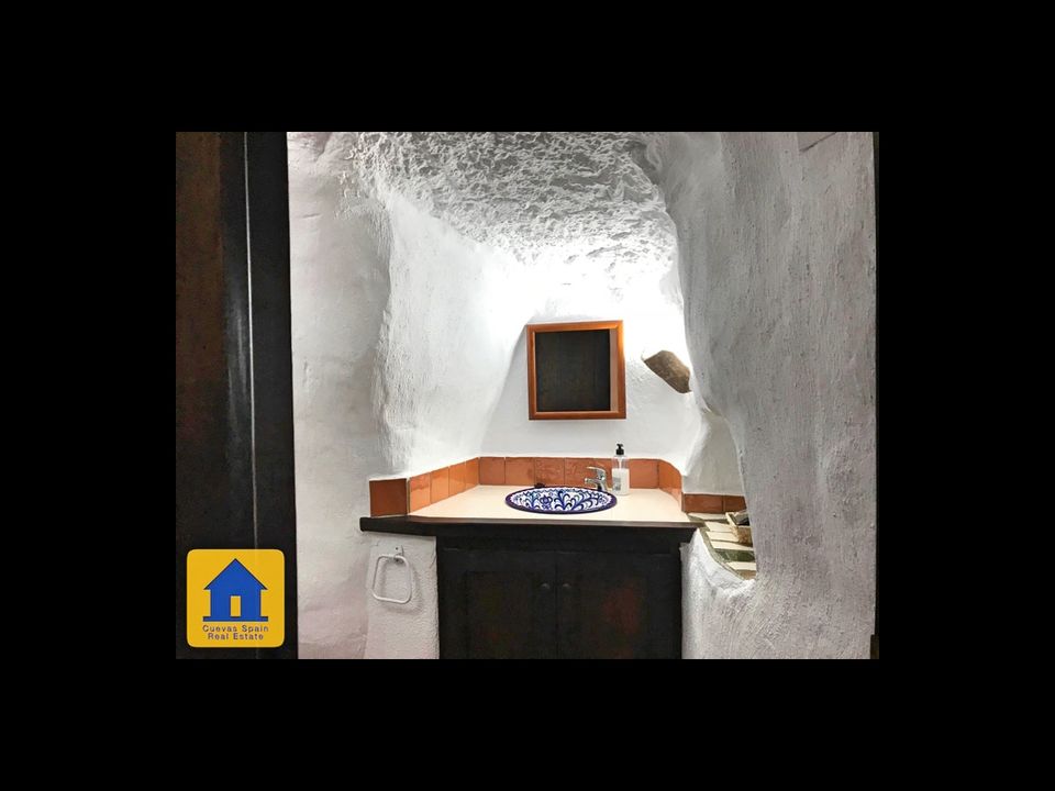 Cave house for sale in Galera, Granada province € 65,000 Ref 10782034
