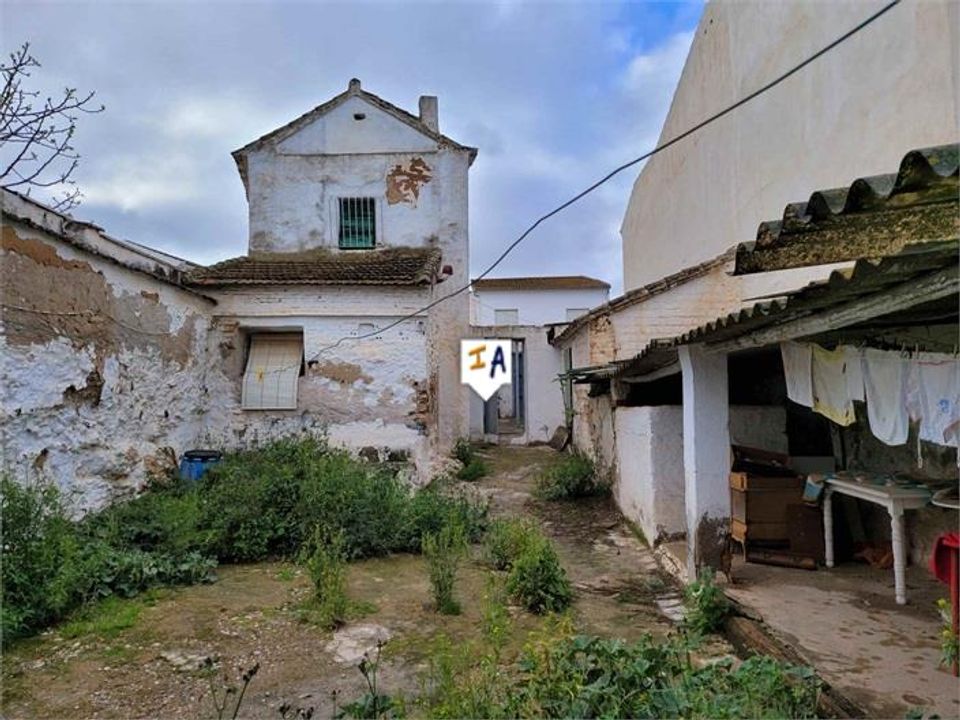 Properties for sale in Fuente de Piedra, Malaga province Kyero