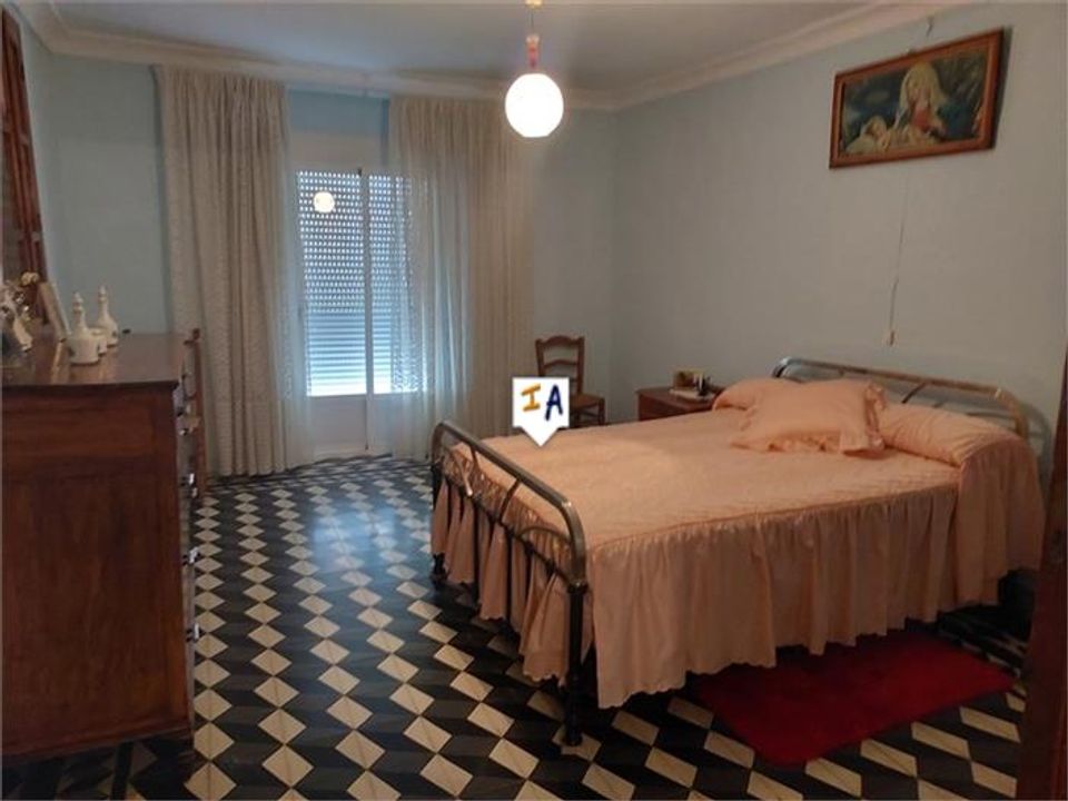 Castillo De Locubin Stadthaus zu verkaufen € 43.000 | Ref. 12364010