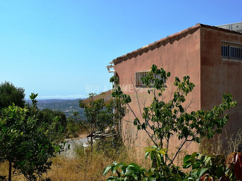 Country house for sale in Velez Malaga, Malaga province € 75,000