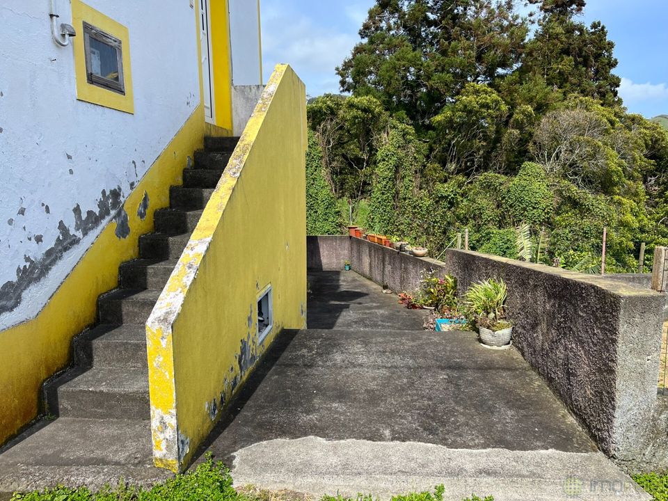 Properties for sale in Faial, Azores Kyero