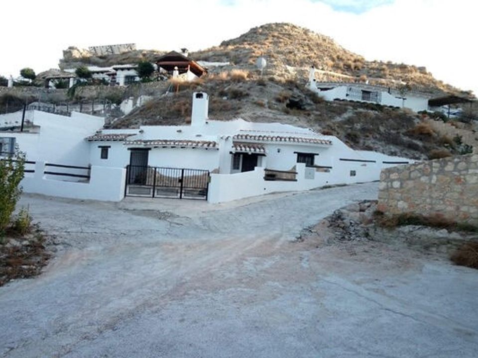 Cave house for sale in Galera, Granada province € 80,000 Ref