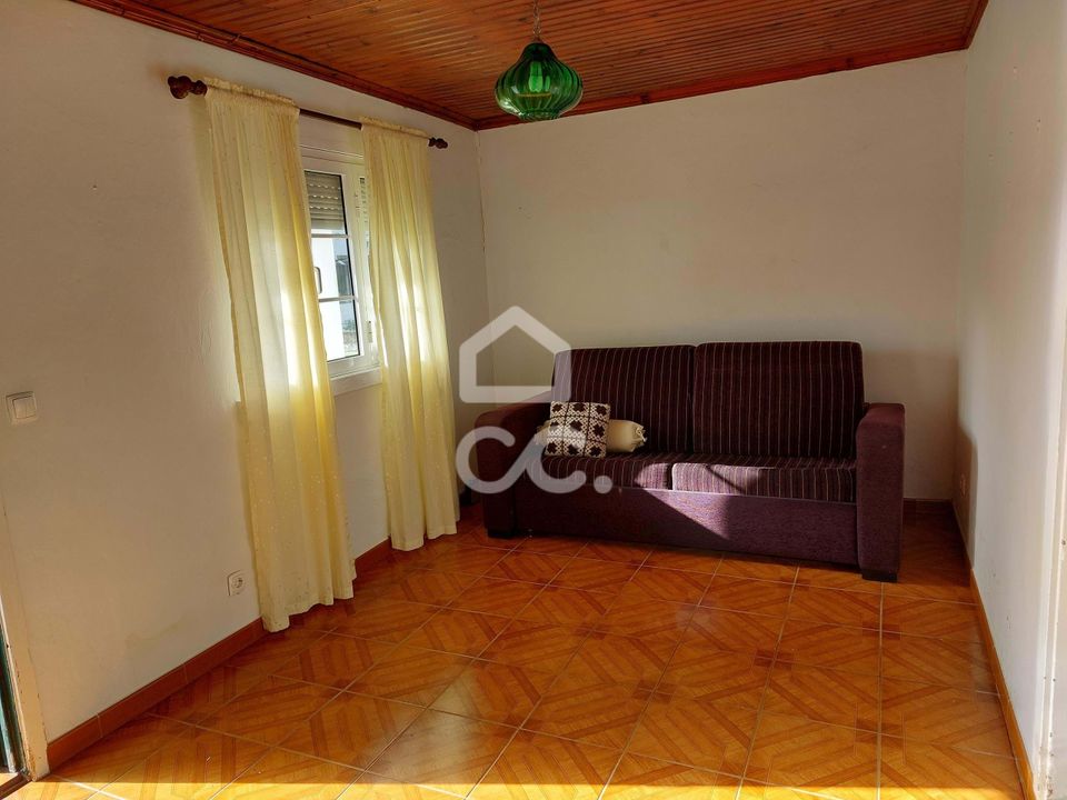 Villa for sale in Vila da Praia da Vitoria, Terceira € 115,000 Ref