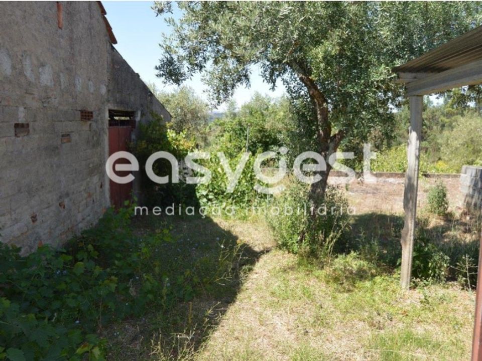 Villa for sale in Tomar, Santarem District € 100,000 Ref 13789031