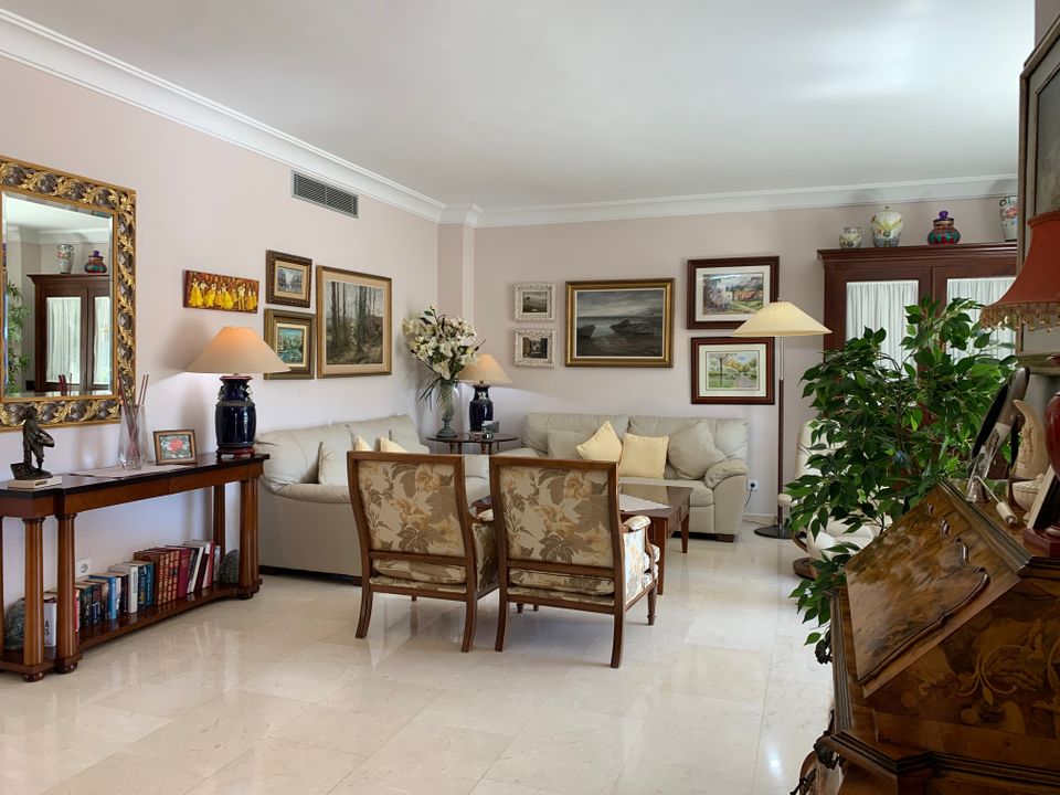 Properties for sale in Costa Meloneras, Gran Canaria Kyero