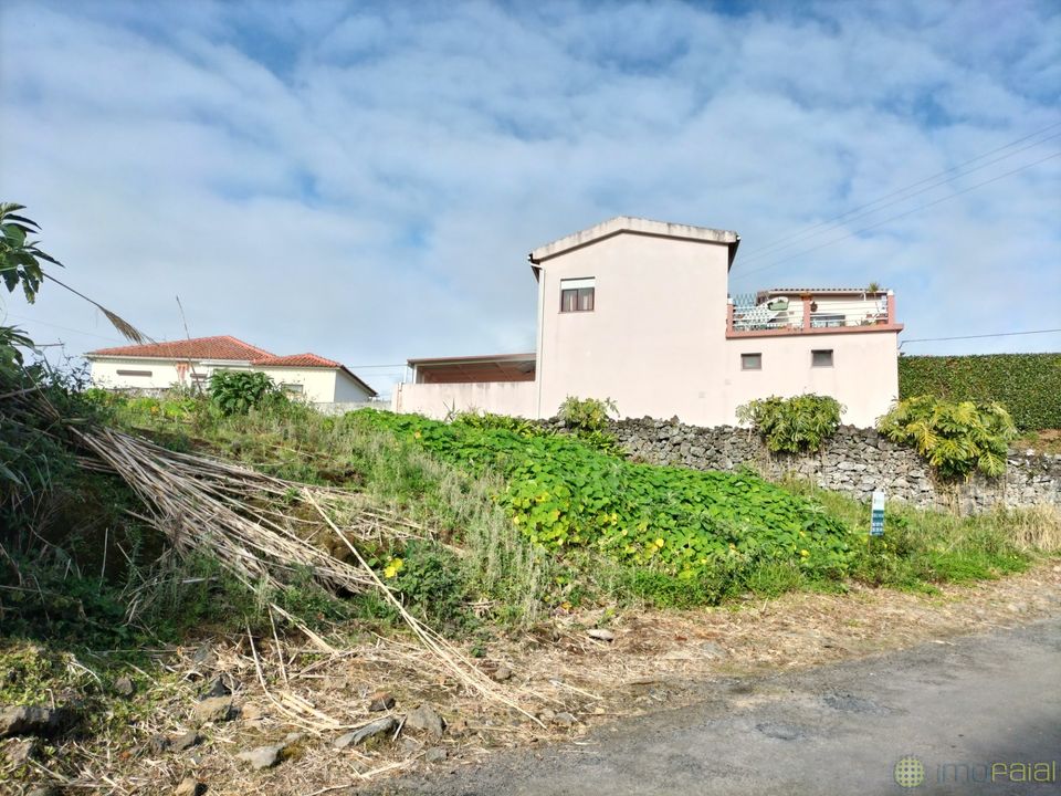 Properties for sale in Faial, Azores Kyero