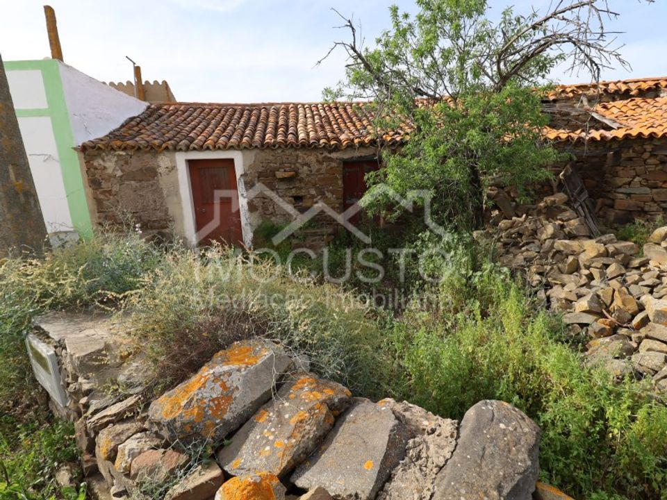 Plot of land for sale in Odeleite, Faro District € 19,000 Ref