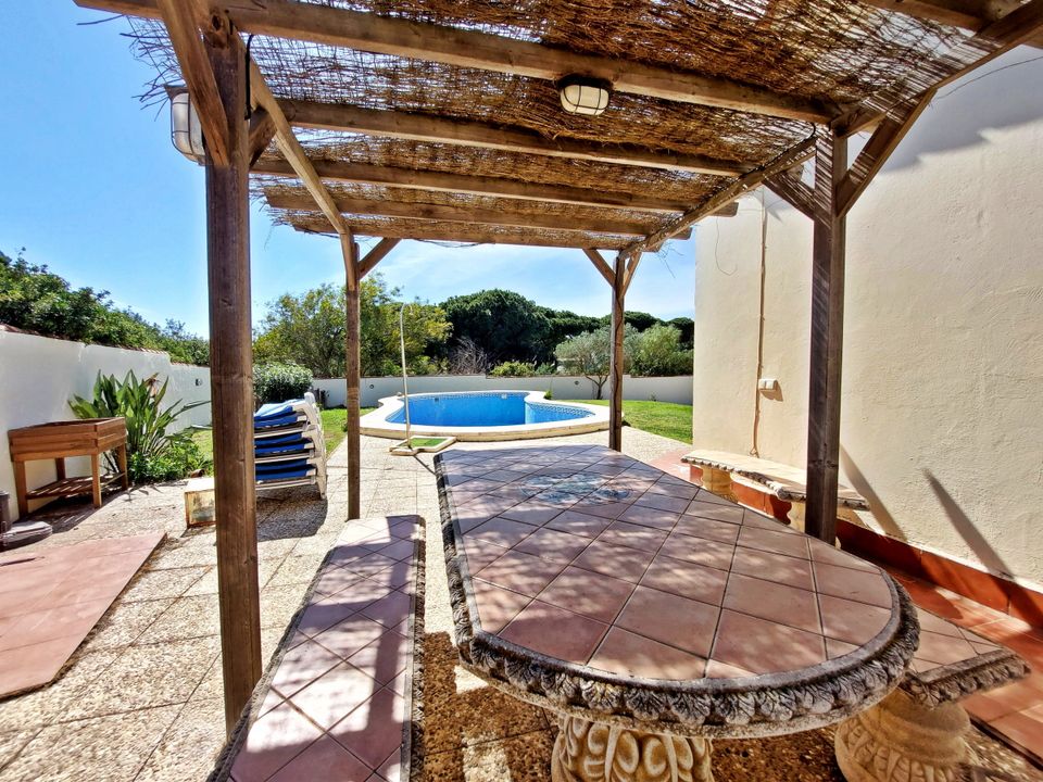 Villa for sale in Chiclana De La Frontera, Cadiz province € 199,000