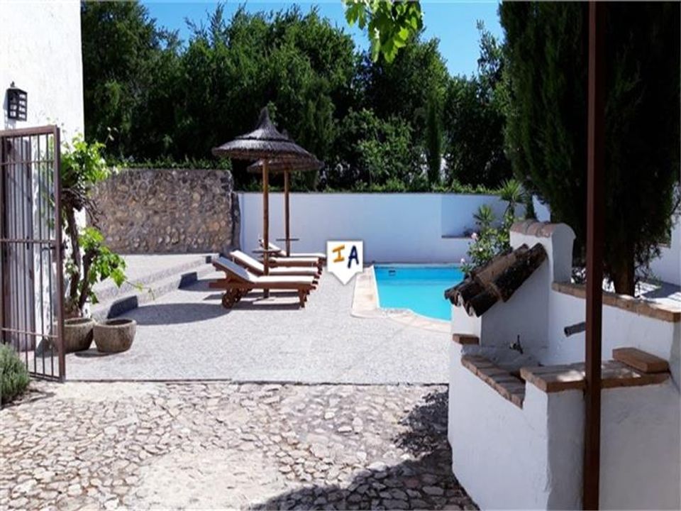 Country house for sale in Rute, Cordoba province € 325,000 Ref 14843902
