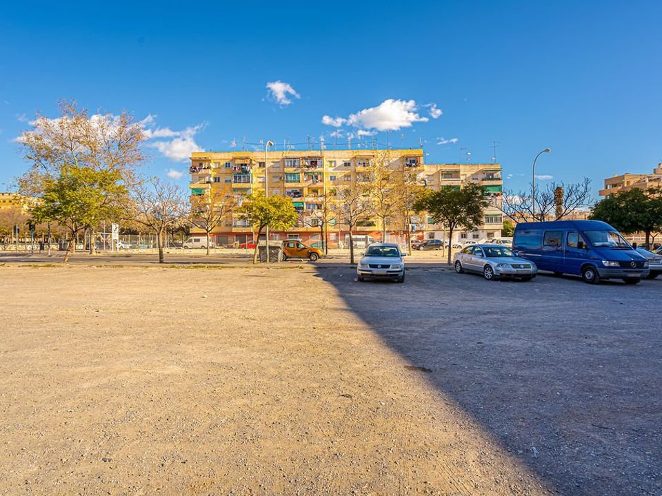 Apartment for sale in Alicante, Alicante province € 36,000 Ref