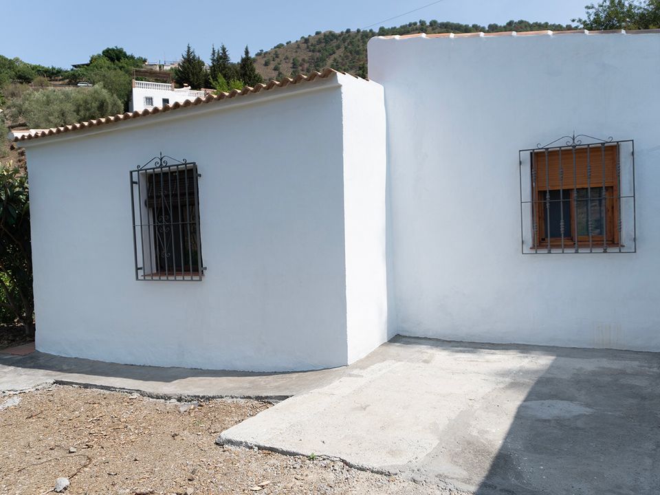 Country house for sale in Competa, Malaga province € 190,000 Ref