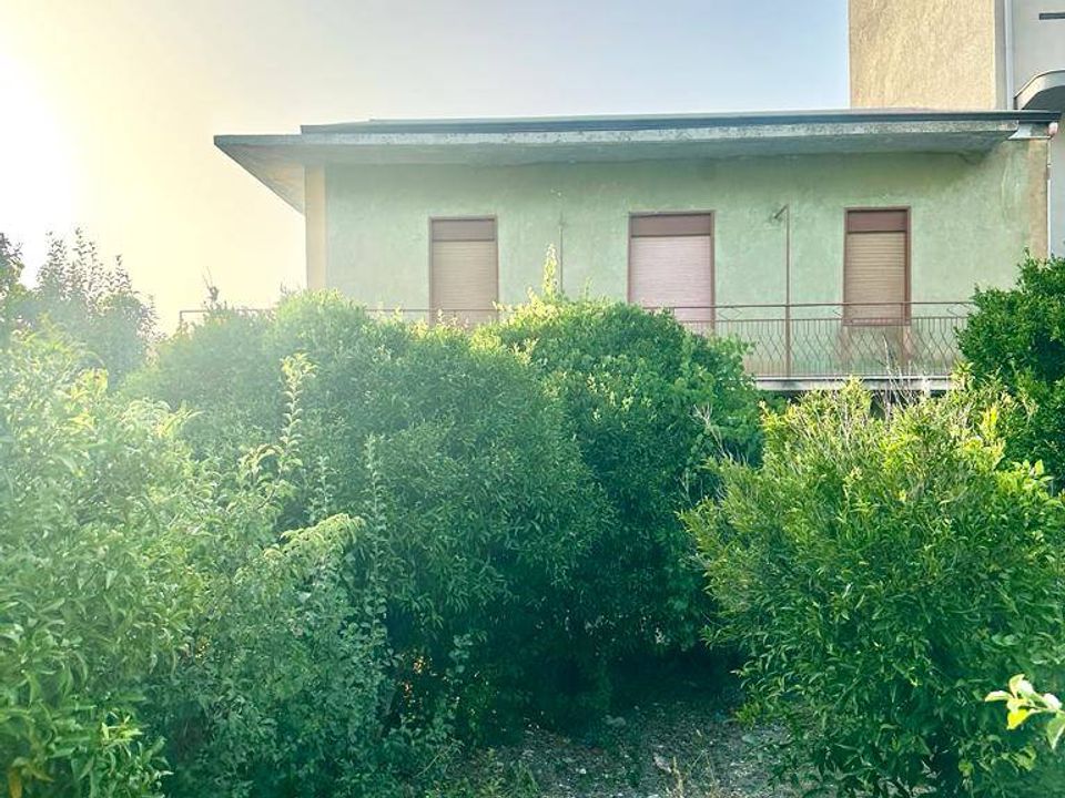 Villa for sale in Chiusa Sclafani, Palermo € 45,000 Ref 15473342