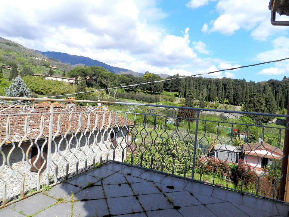 Country house for sale in Lucca, Lucca province € 65,000 Ref