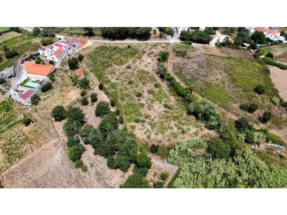 Plot of land for sale in Caldas da Rainha, Leiria District € 50,000