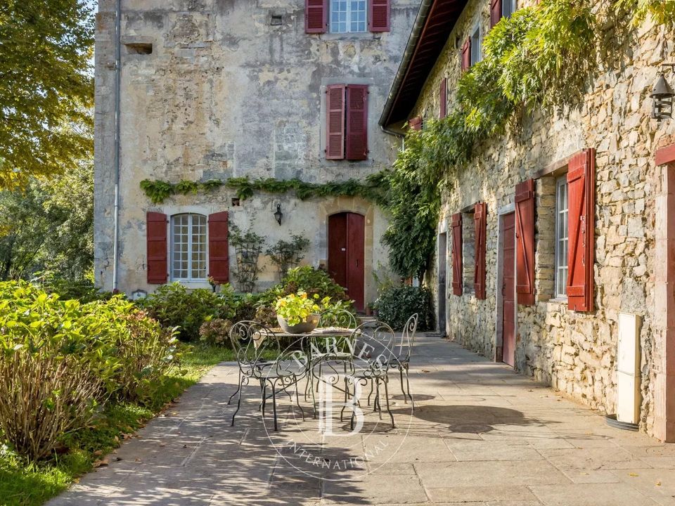 загородный дом в Saint-Palais, Pyrenees-Atlantiques - фотография 5