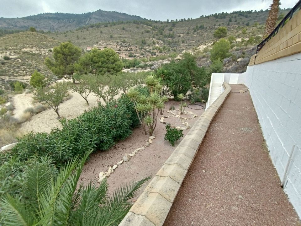 Villa for sale in Relleu, Alicante province € 219,000 Ref 16126063