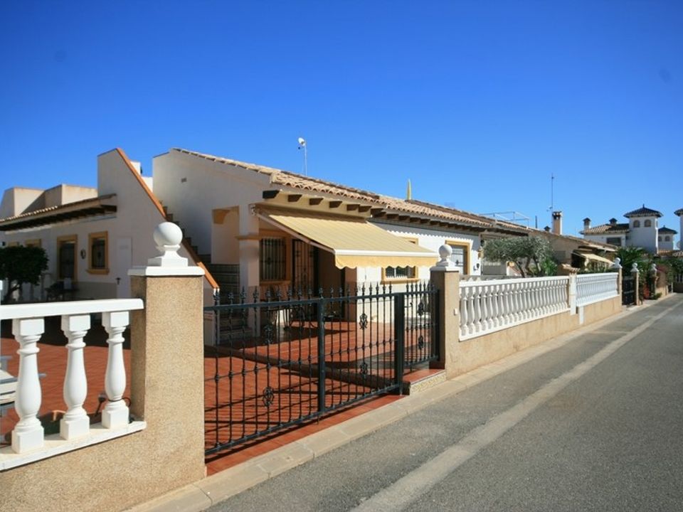 Villa for sale in Cabo Roig, Alicante province € 149,950 Ref