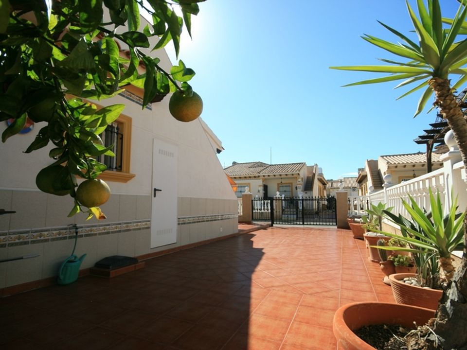 Villa for sale in Cabo Roig, Alicante province € 149,950 Ref