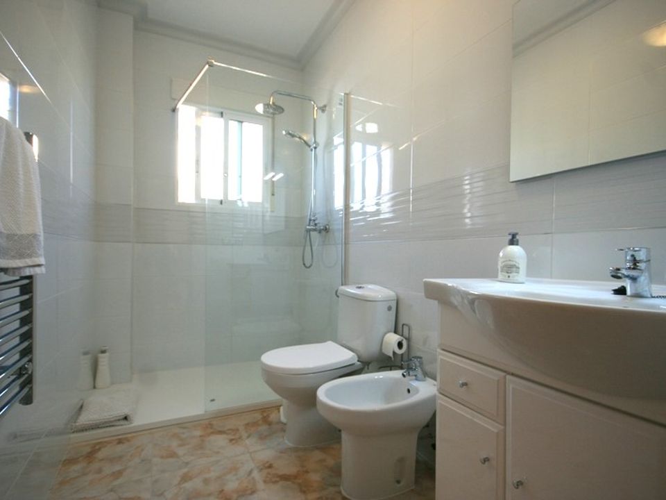 Villa for sale in Cabo Roig, Alicante province € 149,950 Ref