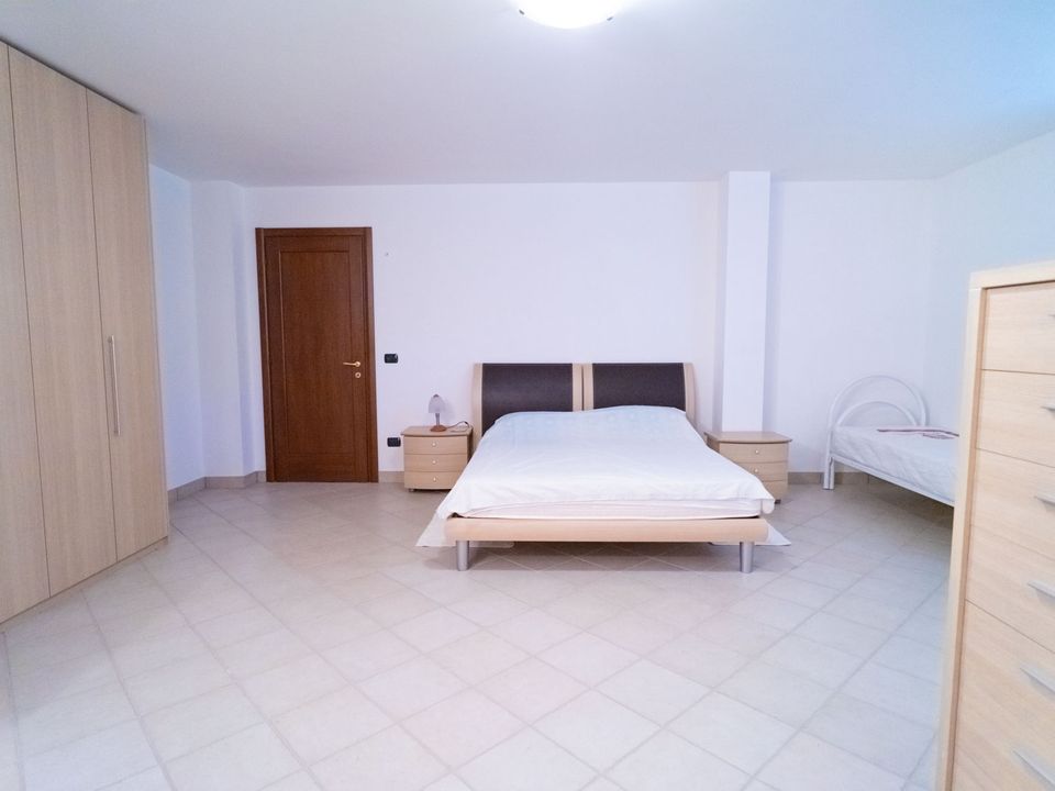 Villa for sale in Scalea, Cosenza € 700,000 Ref 16229230