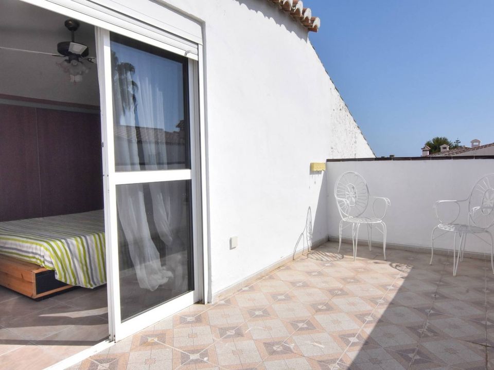 Town house for sale in Torrox Costa, Malaga province € 250,000 Ref