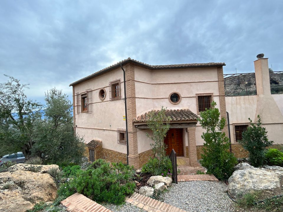 Properties for sale in Pinos Del Valle, Granada province Kyero