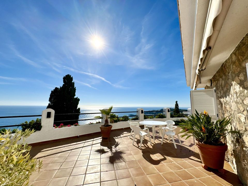 Apartment for sale in La Herradura, Granada province € 695,000 Ref