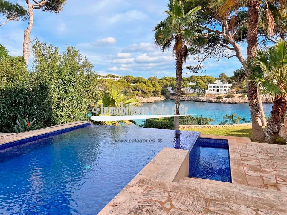 Villa for sale in Cala d'Or, Majorca € 5,500,000 Ref 16663602