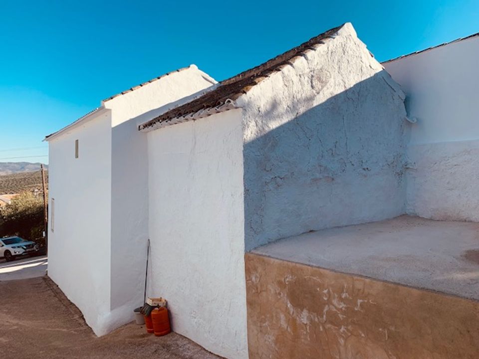 Country house for sale in Iznajar, Cordoba province € 85,000 Ref