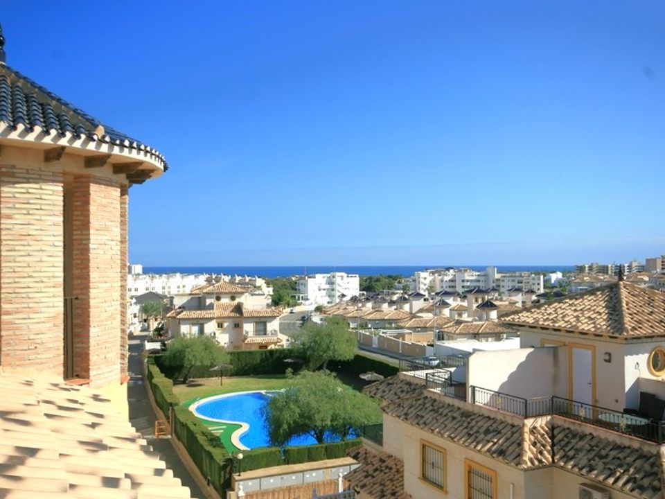 Apartment for sale in La Zenia, Alicante province € 129,950 Ref