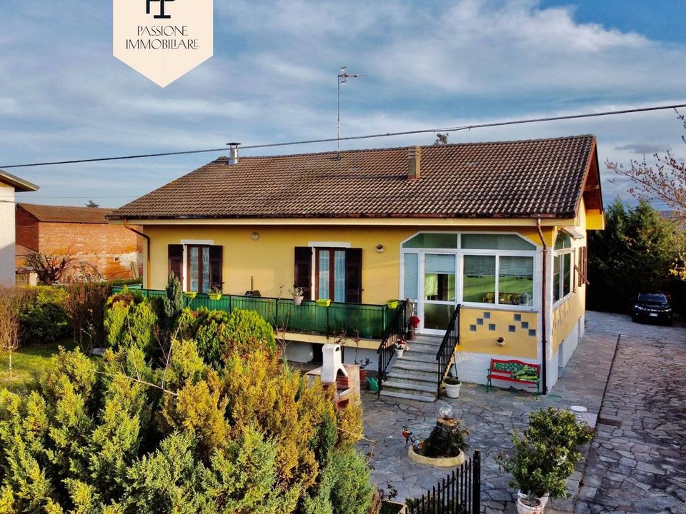 2 bedroom Villas for sale in Acqui Terme, Alessandria Kyero