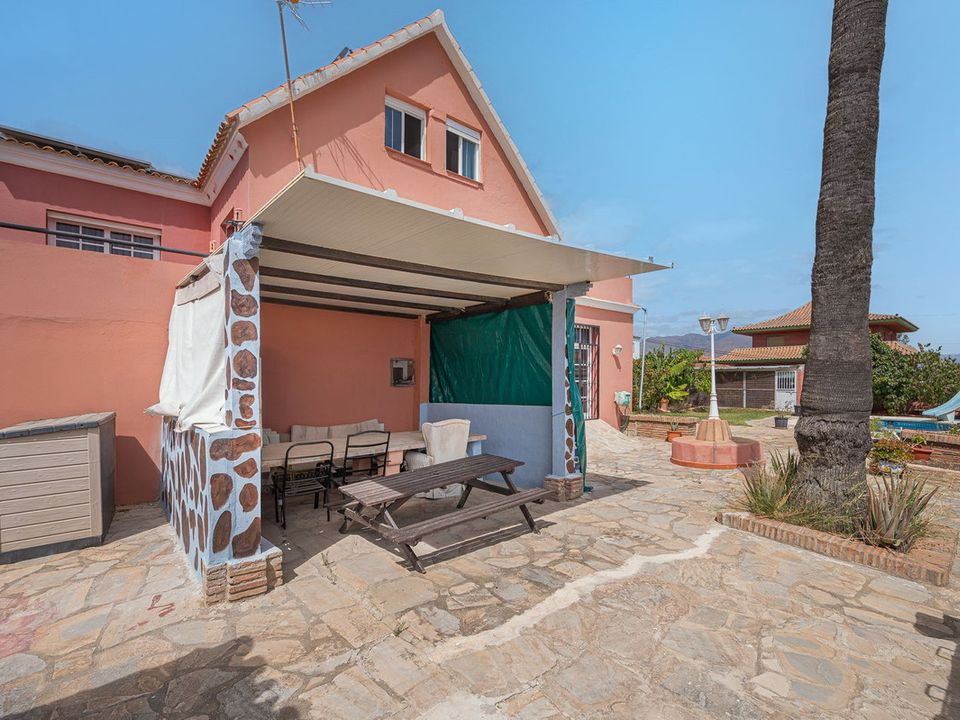 Properties for sale in San Luis De Sabinillas, Malaga province Kyero