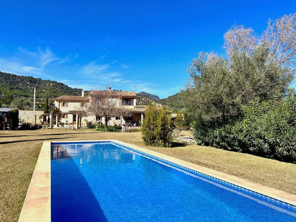 Country houses for sale in Spain