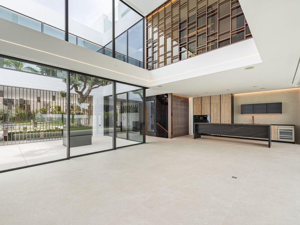 Town houses for sale in Malaga, Andalucia Kyero Page 9