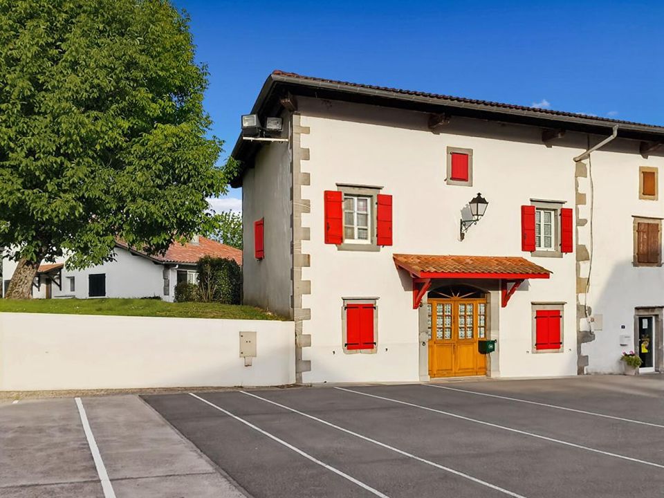 Вилла в Saint-Palais, Pyrenees-Atlantiques - фотография 1