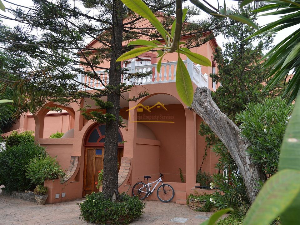 Country houses for sale in Nerja, Malaga province Kyero