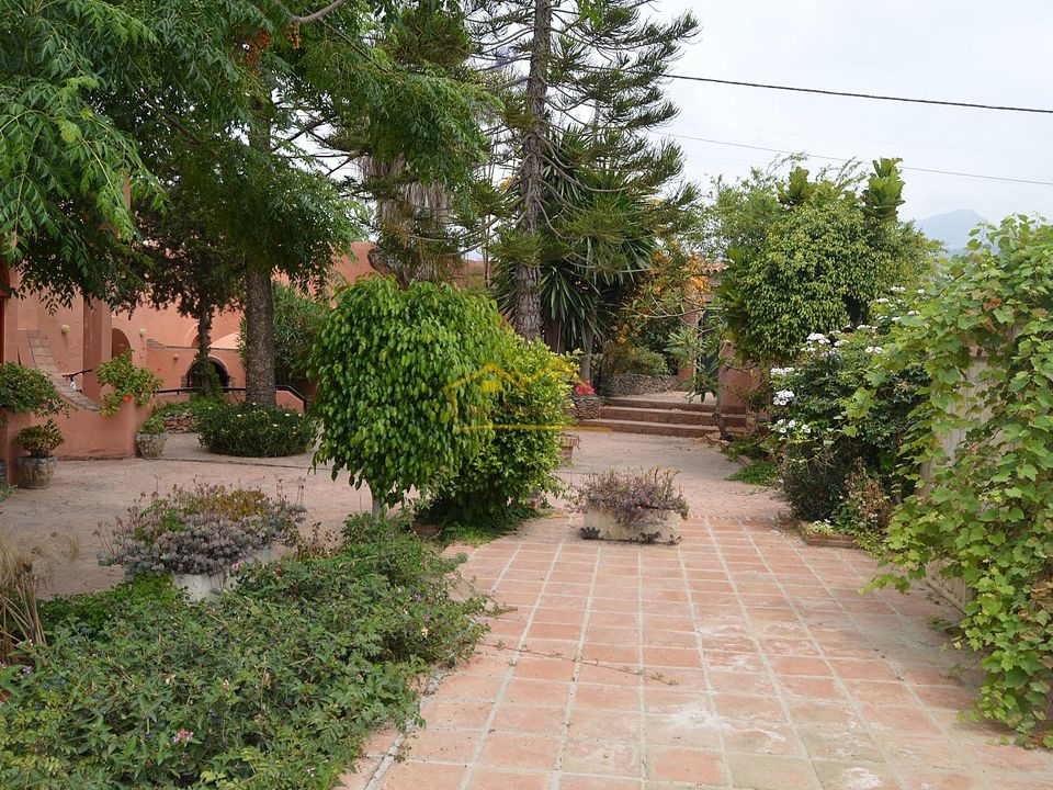 Country houses for sale in Nerja, Malaga province Kyero