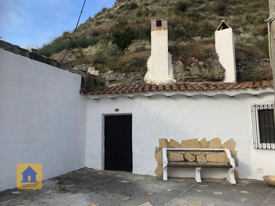 Cave house for sale in Galera, Granada province € 105,000 Ref