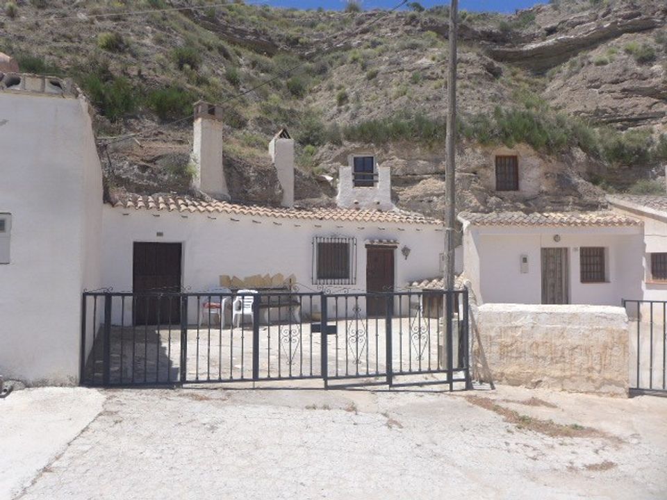 Cave house for sale in Galera, Granada province € 105,000 Ref 7511668