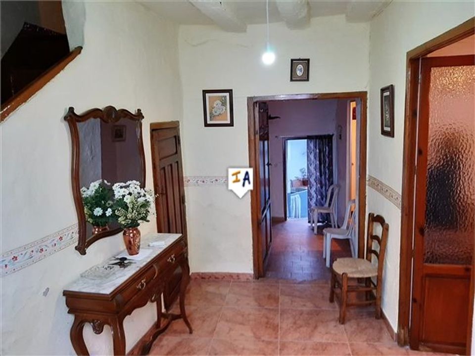 Properties for sale in Castillo De Locubin, Jaen province Kyero
