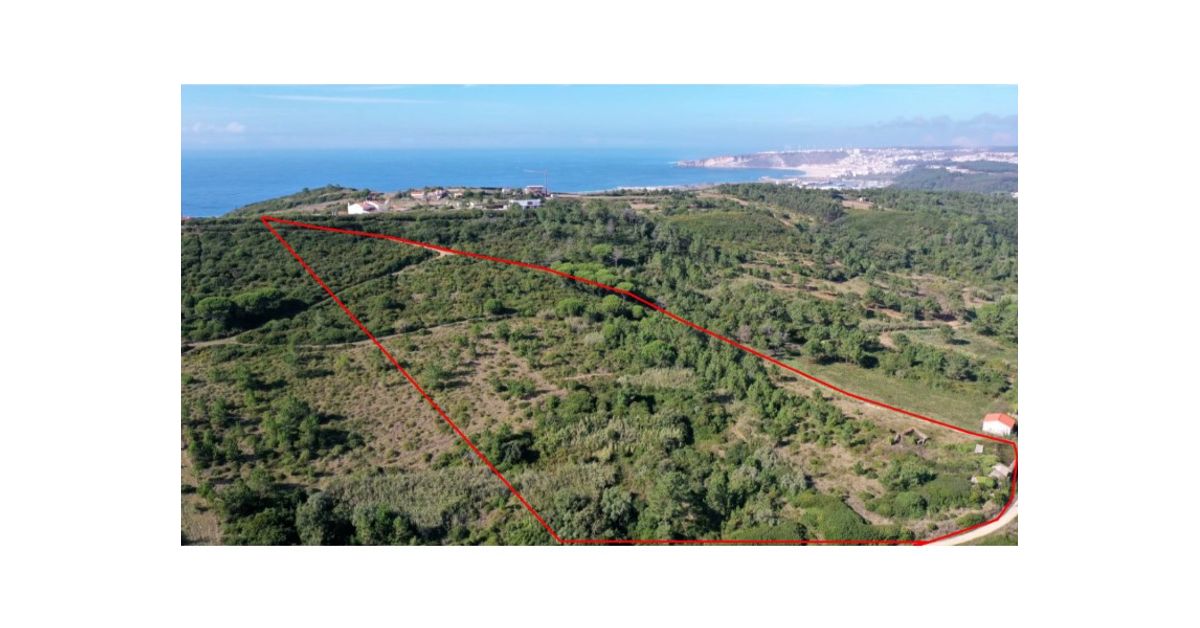 Plot of land for sale in Nazare, Leiria District € 180,000 Ref