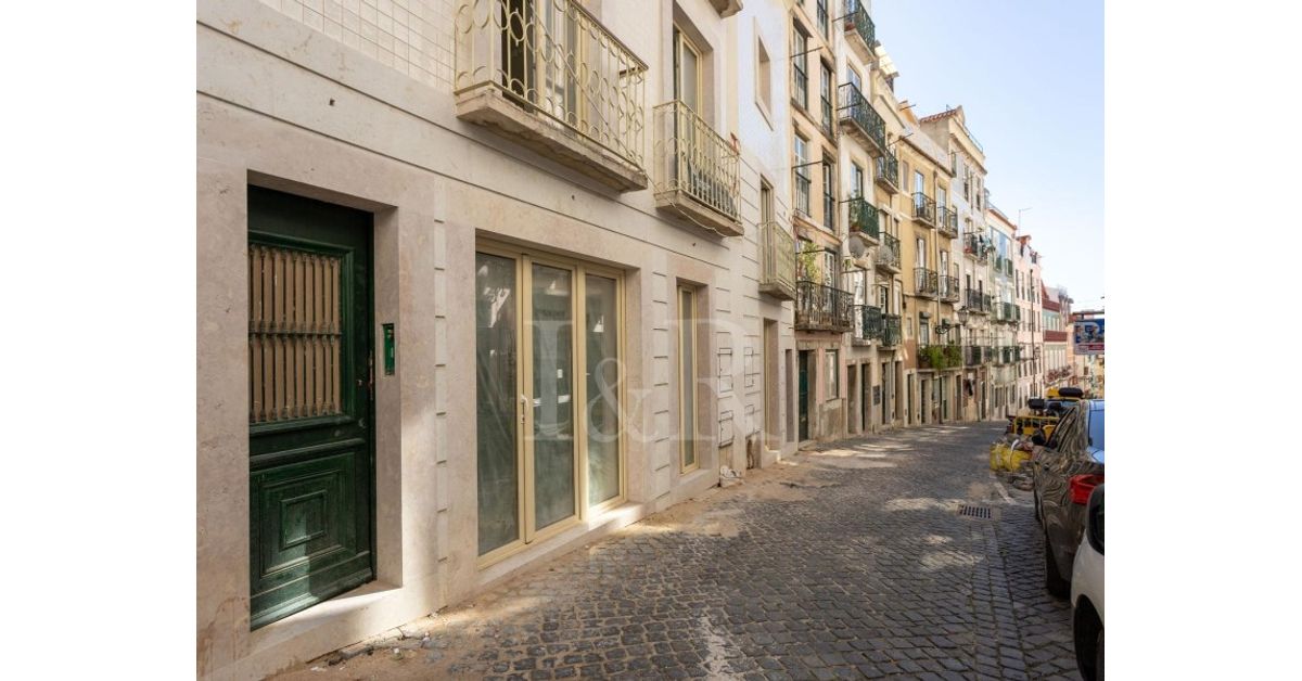 Commercial property for sale in Lisbon, Lisbon District € 280,000