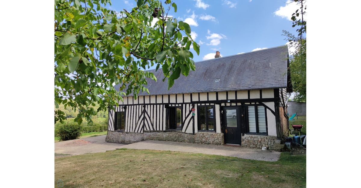 Villa for sale in Lisieux, Calvados € 139,000 Ref 12357742