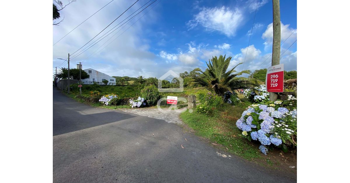 Villa for sale in Ponta Delgada, Sao Miguel € 359,950 Ref 12632492