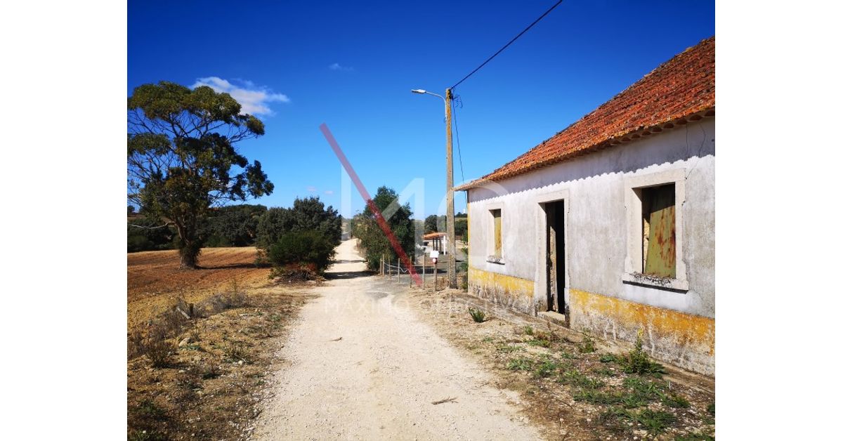 Country house for sale in Santarem, Santarem District € 59,000 Ref